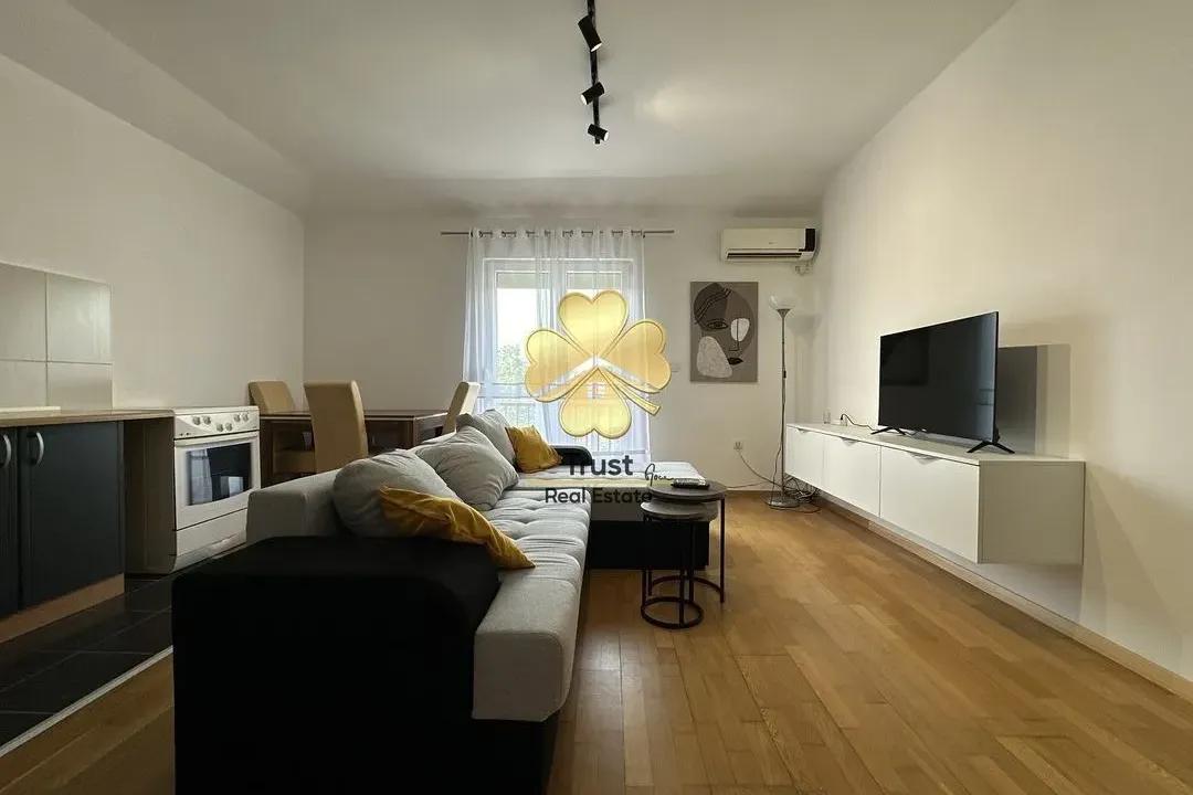 Izdavanje, dvosoban stan, 60m², Zagorič, Podgorica
