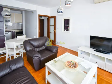 Izdavanje, jednosoban stan, 51m², City Kvart, Podgorica - image 3