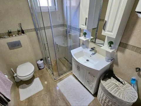 Sale, two bedroom apartment, 90m², Donja Lastva, Tivat - image 9