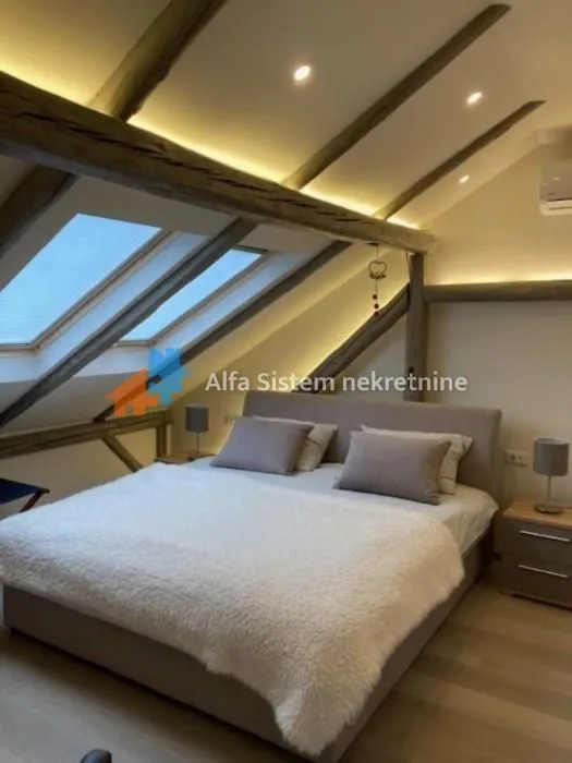 Izdavanje, četvorosoban stan, 108m², Stari Grad, Beograd