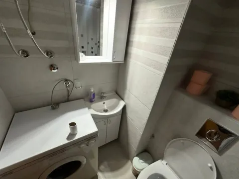 Izdavanje, dvosoban stan, 65m², Zagorič, Podgorica - image 9