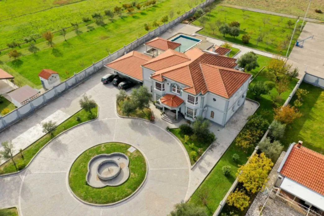 Prodaja, kuća, 560m², Begovina, Danilovgrad