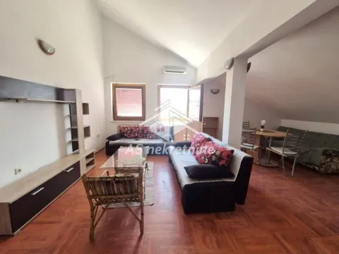 Rent, two bedroom apartment, 65m², Vojvode Vlahovica, Beograd - image 1