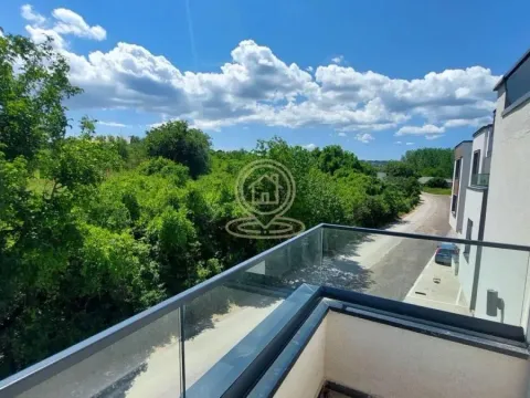 Prodaja, četvorosoban stan, 78m², Sremska Kamenica, Petrovaradin - image 2