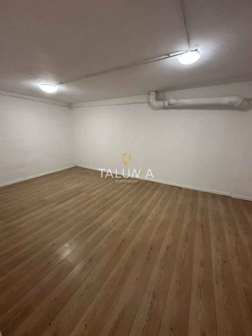 Sale, office space, 294m², Blok 5, Podgorica