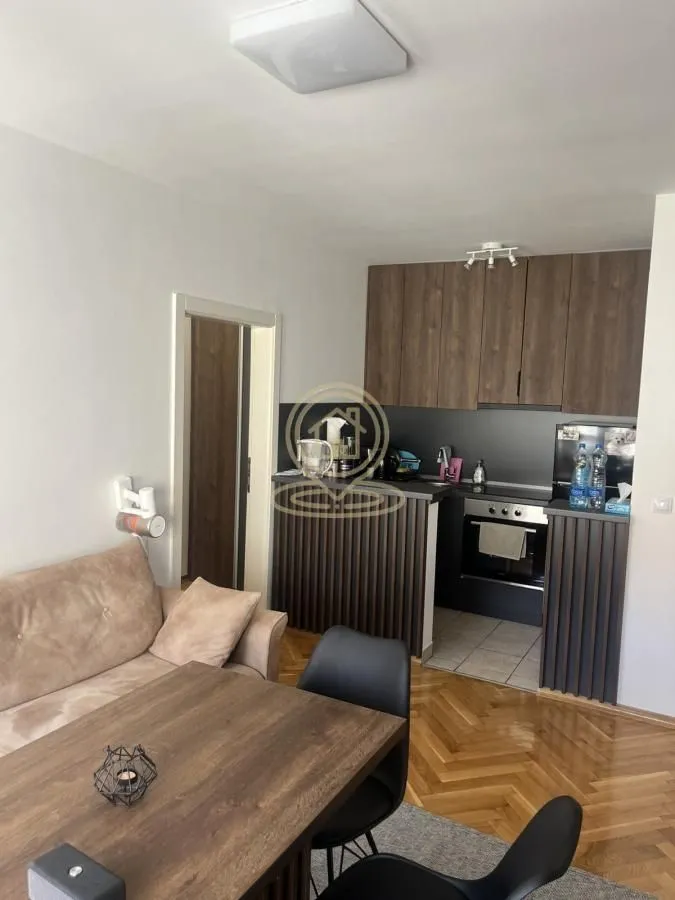 Prodaja, dvosoban stan, 41m², Bulevar Oslobodjenja, Novi Sad Sve Podlokacije