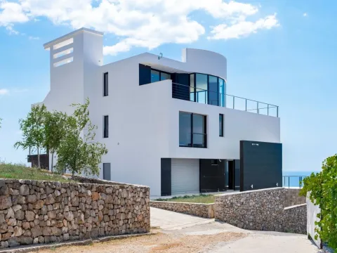 Izdavanje, kuća, 1150m², Krimovica, Kotor - image 28