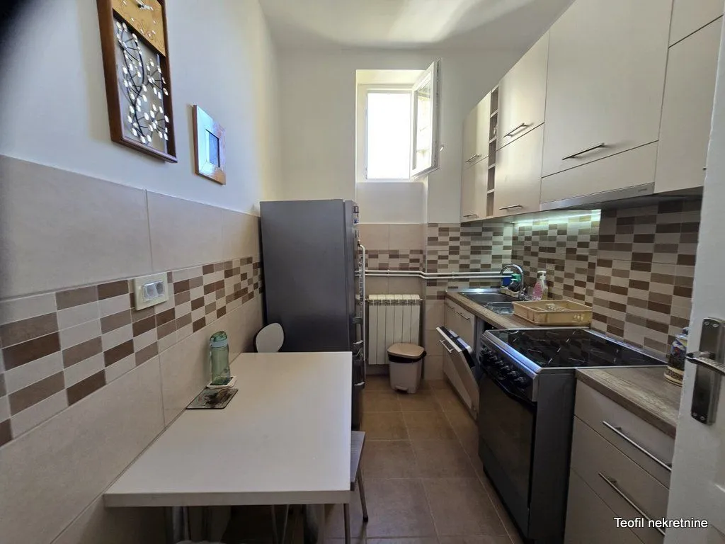 Rent, three bedroom apartment, 71m², Stari Grad, Beograd
