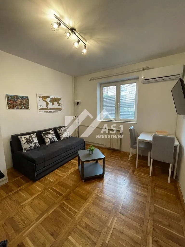 Rent, apartment, 23m², Bulevar Oslobodjenja, Novi Sad Sve Podlokacije