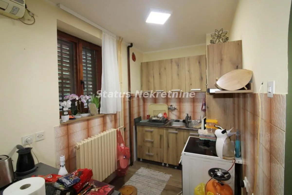 Prodaja, kuća, 198m², Sremska Kamenica, Petrovaradin
