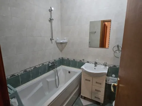 Rent, two bedroom apartment, 81m², Stari Aerodrom, Podgorica - image 11