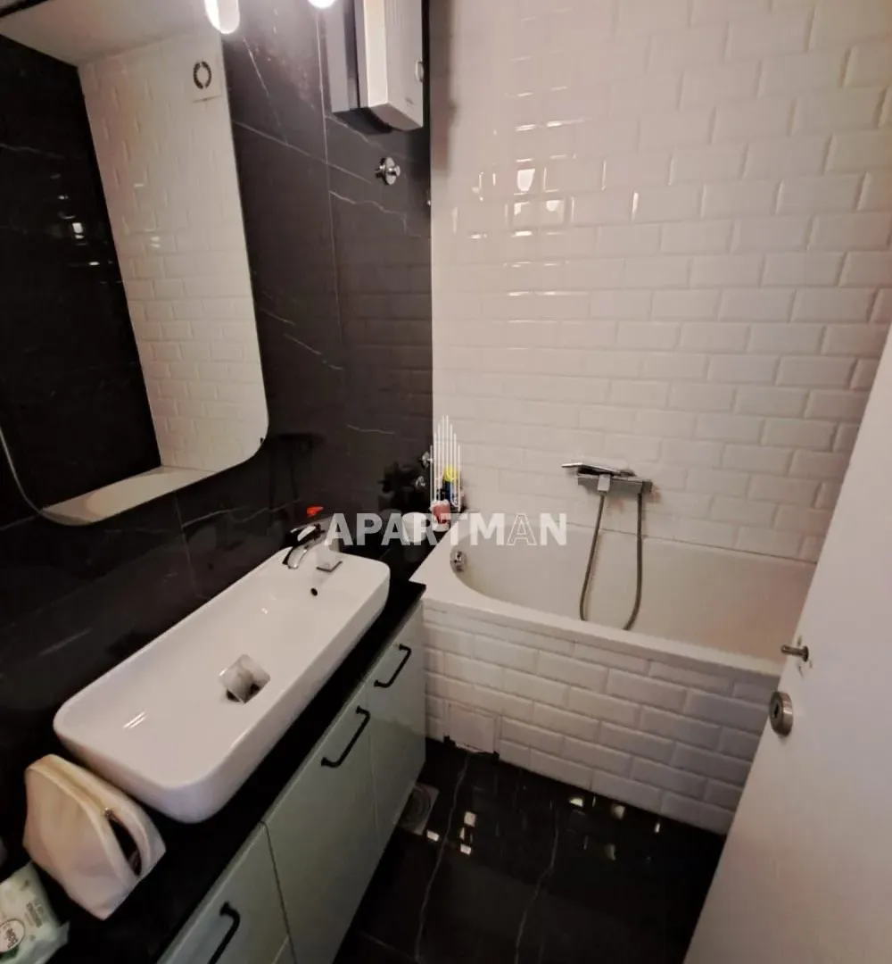 Sale, two bedroom apartment, 64m², Savski Venac, Beograd