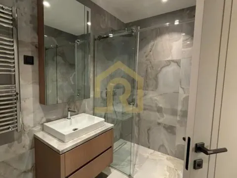 Izdavanje, četvorosoban stan, 143m², Cvetni Trg, Vračar Sve Podlokacije - image 24