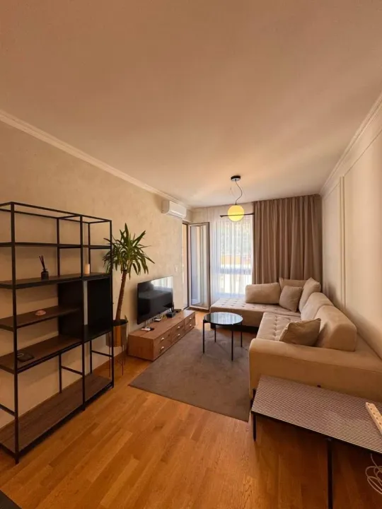 Rent, one bedroom apartment, 62m², Bečići, Budva