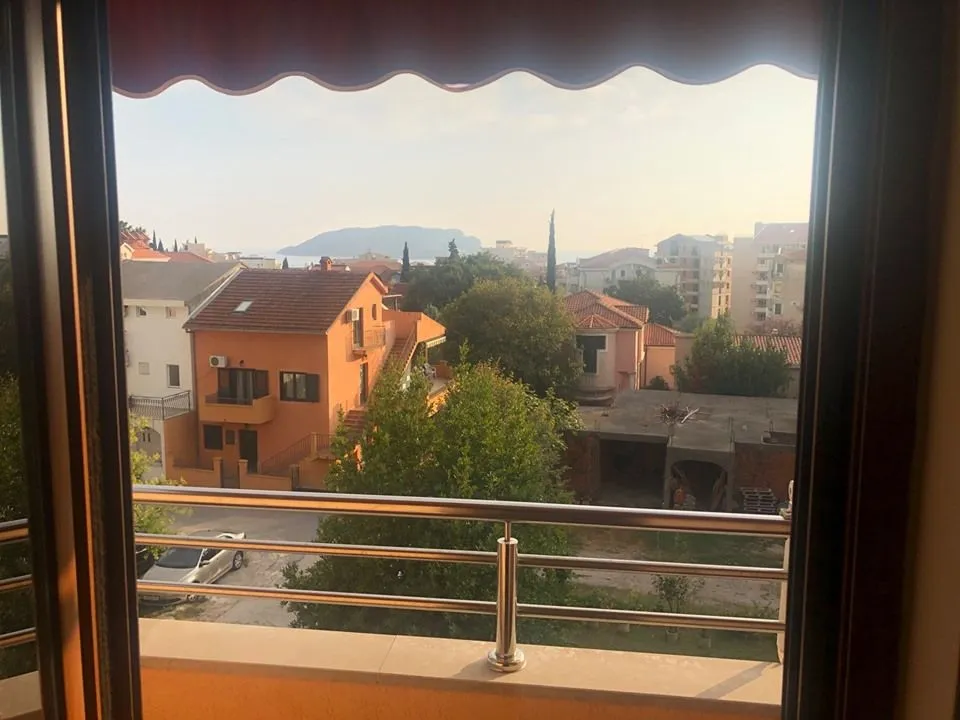 Rent, three bedroom apartment, 70m², Podkošljun, Budva