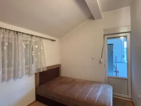 Izdavanje, jednosoban stan, 40m², Stari Aerodrom, Podgorica - image 6