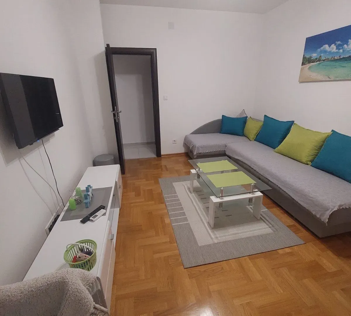 Izdavanje, jednosoban stan, 45m², Mainski Put, Budva