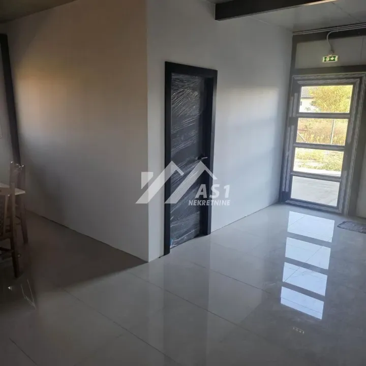 Rent, office space, 300m², Temerin, Novi Sad