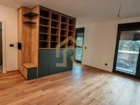 Rent, office space, 46m², Bogoslovija, Palilula Sve Podlokacije - image 7