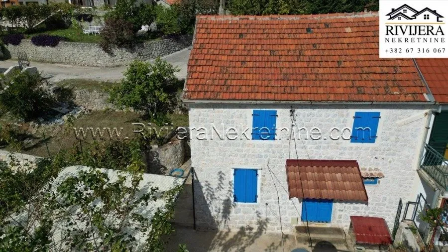 Prodaja, kuća, 106m², Đenovići, Herceg Novi