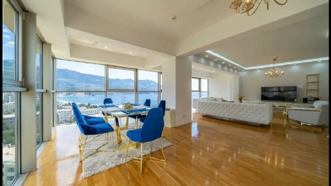 Izdavanje, trosoban stan, 130m², Babin Do, Budva