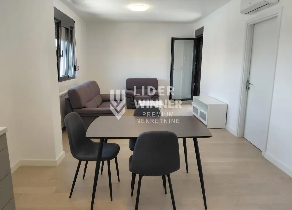 Rent, two bedroom apartment, 55m², Čukarica, Beograd