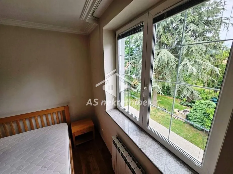 Rent, four bedroom apartment, 115m², Savski Venac, Beograd