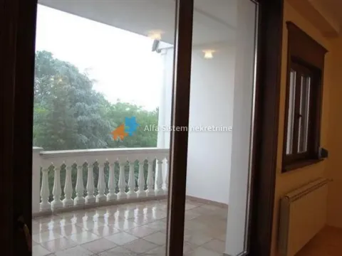 Izdavanje, stan, 300m², Savski Venac, Beograd - image 4