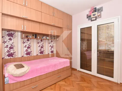 Sale, house, 752m², Zelenika, Podgorica - image 19