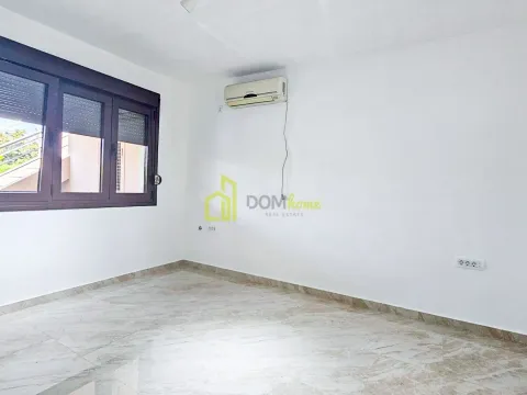 Izdavanje, poslovni prostor, 100m², Masline, Podgorica - image 11