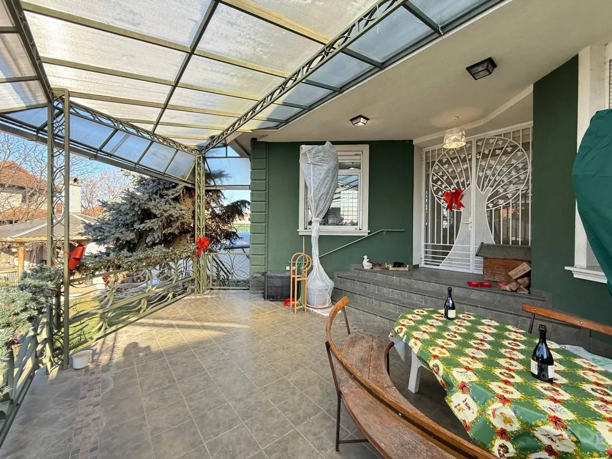 Sale, house, 473m², Veternička rampa, Novi Sad Sve Podlokacije