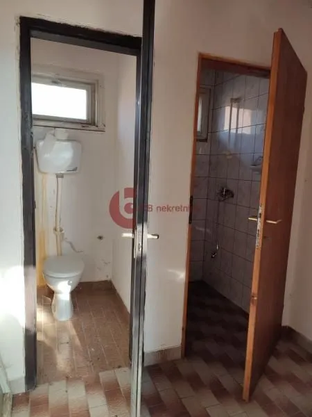 Prodaja, poslovni prostor, 205m², Zorka, Subotica