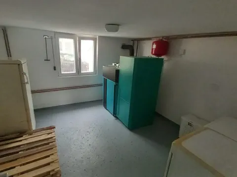 Rent, house, 200m², Blok 9, Podgorica - image 7