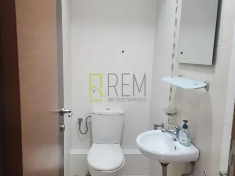 Izdavanje, dvosoban stan, 68m², Stari Aerodrom, Podgorica - image 13