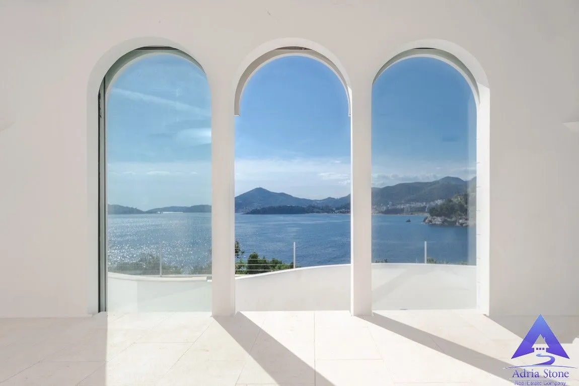 Sale, house, 350m², Kamenovo, Budva