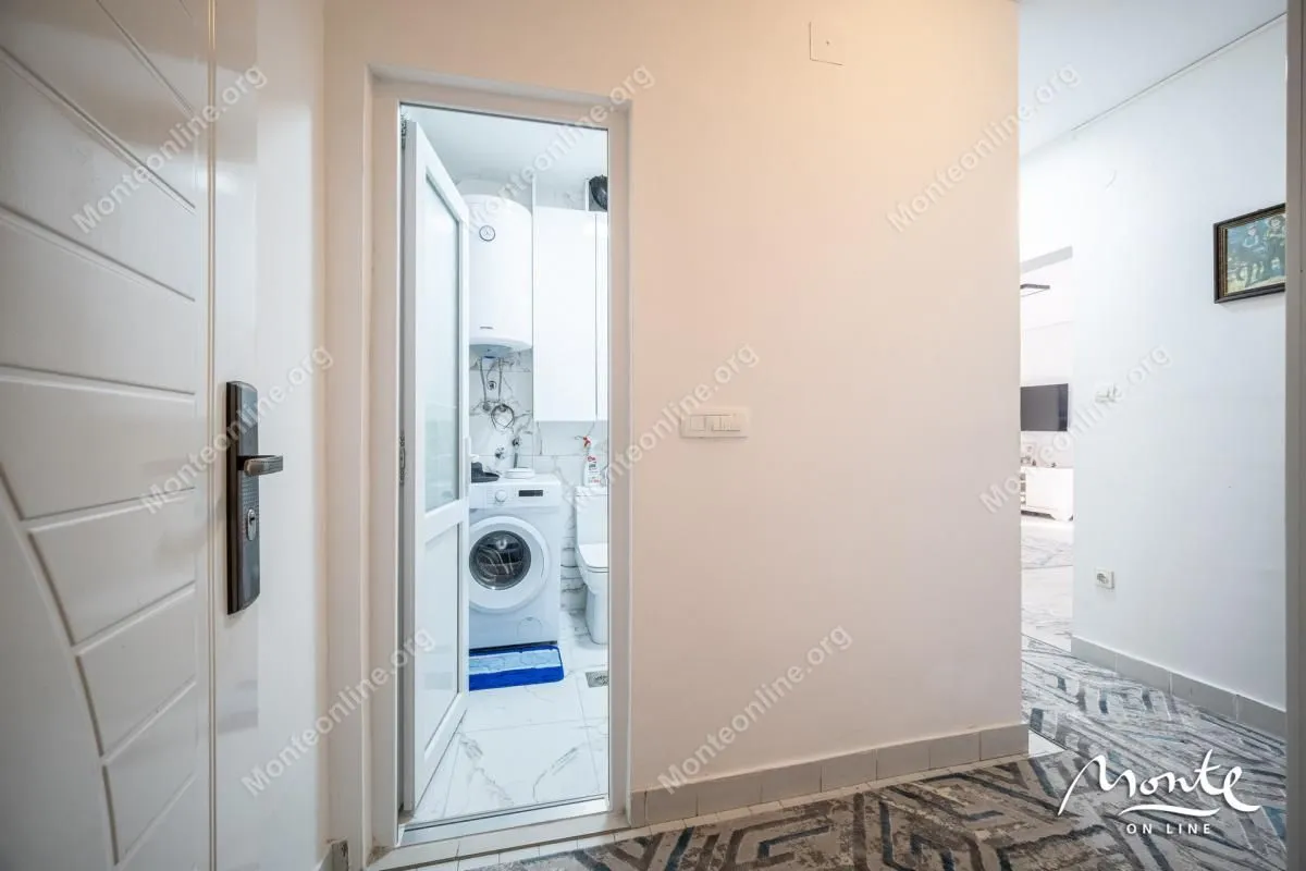 Prodaja, jednosoban stan, 48m², Dobrota, Kotor