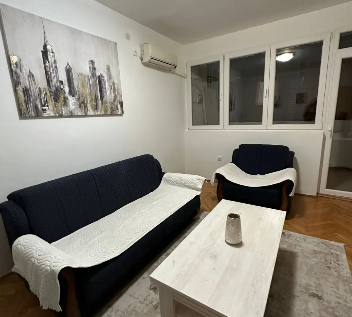 Izdavanje, dvosoban stan, 70m², Gintaš, Podgorica