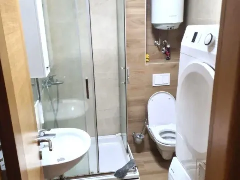 Rent, two bedroom apartment, 60m², Dalmatinska ulica, Podgorica - image 12