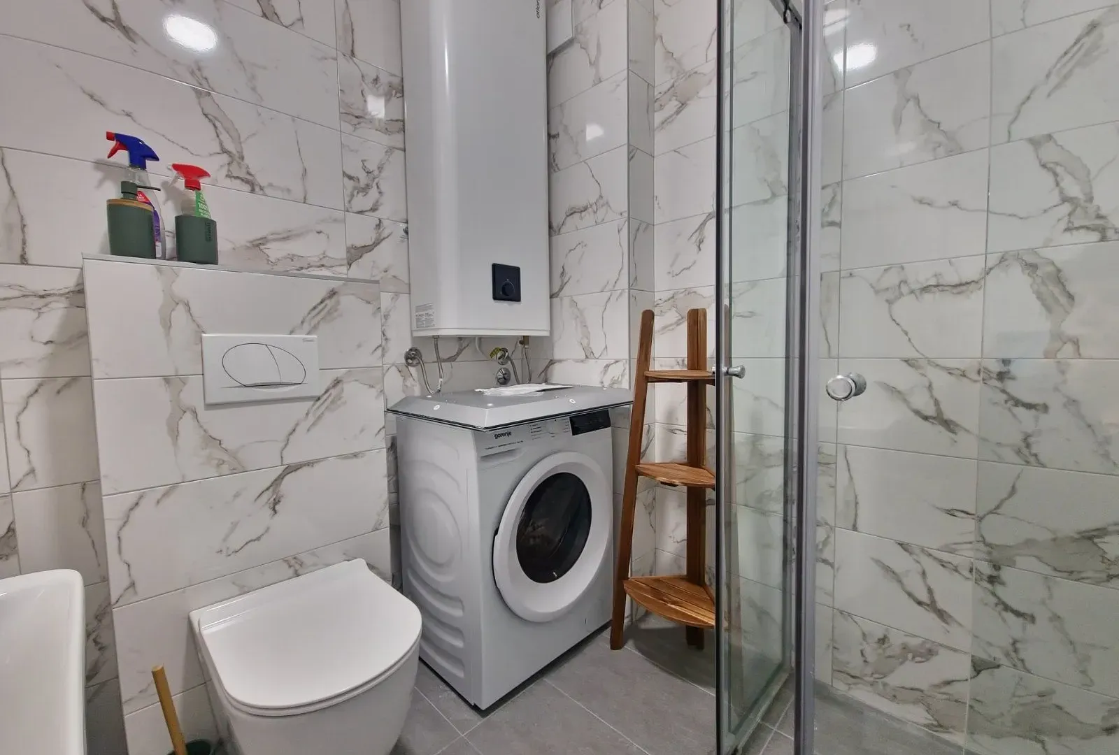 Izdavanje, garsonjera, 25m², Bečići, Budva