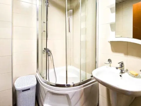 Izdavanje, dvosoban stan, 68m², City Kvart, Podgorica - image 8