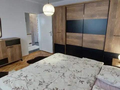 Izdavanje, dvosoban stan, 90m², Cetinje, Crna Gora - image 11