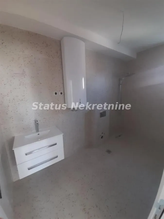 Prodaja, stan, 140m², Telep, Novi Sad Sve Podlokacije