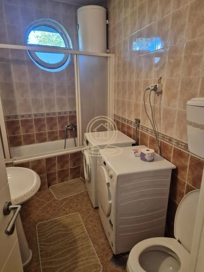 Izdavanje, četvorosoban stan, 106m², Kalenić Pijaca, Vračar Sve Podlokacije