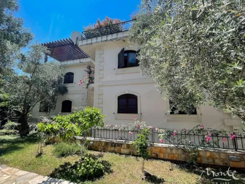 Prodaja, dvosoban stan, 88m², Petrovac, Budva - image 20