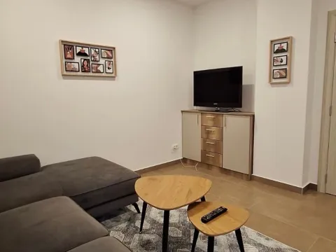 Rent, one bedroom apartment, 36m², Donja Gorica, Podgorica - image 2