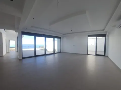 Sale, house, 250m², Utjeha, Ulcinj - image 8