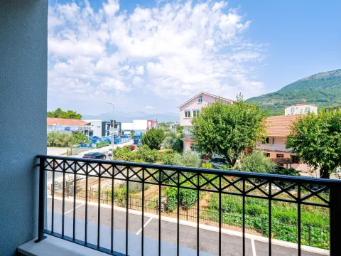 Sale, two bedroom apartment, 70m², Dumidran, Tivat - image 7