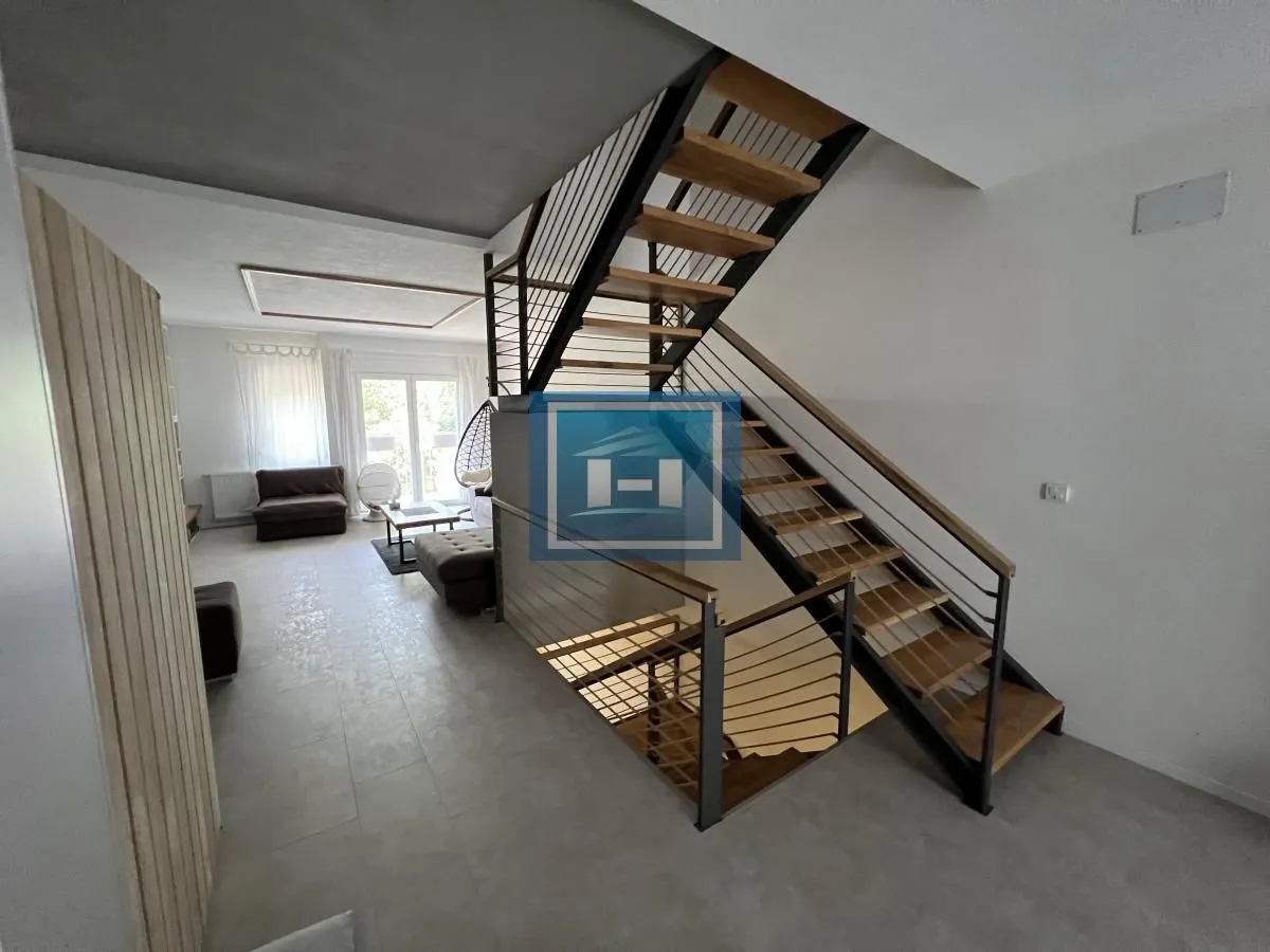 Prodaja, stan, 170m², Sarina Medja, Jagodina