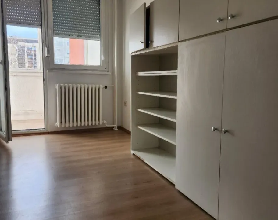 Rent, office space, 75m², Bulevar Oslobodjenja, Novi Sad Sve Podlokacije