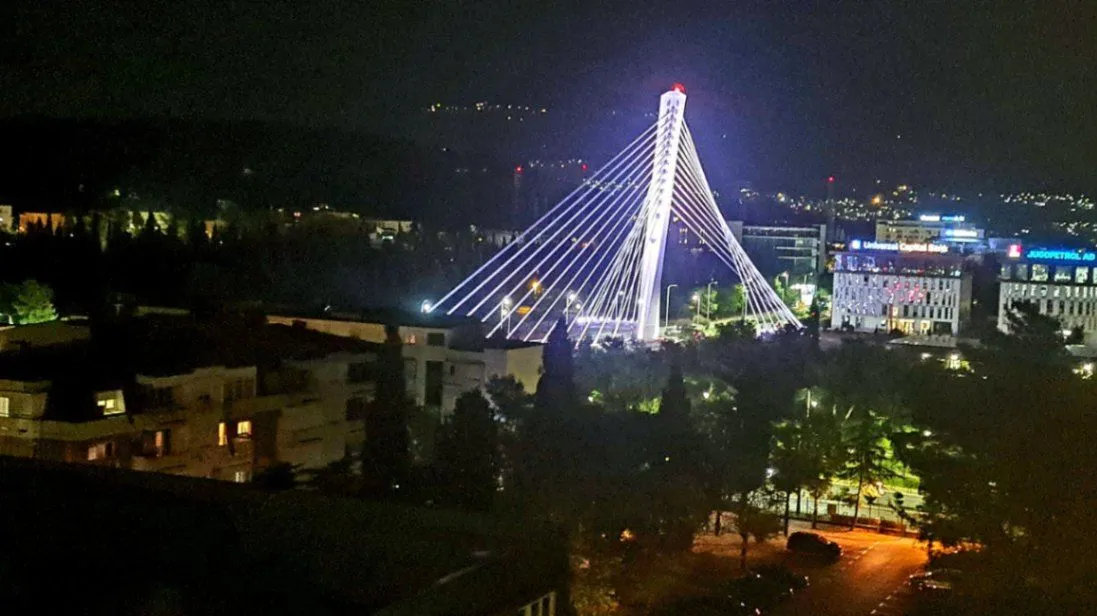 Izdavanje, dvosoban stan, 82m², Preko Morače, Podgorica